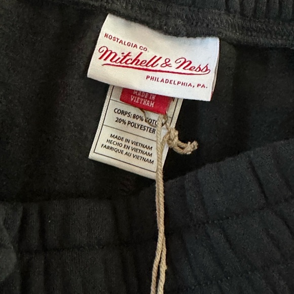 Men's Miami Heat Mitchell & Ness Origins Black Fleece Shorts Size L Large New - Picture 8 of 11